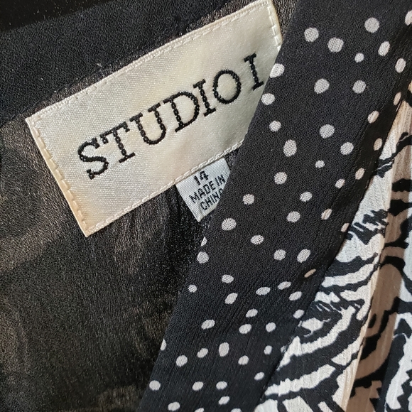 🦊 Studio I dress black and white float midi - Picture 7 of 7